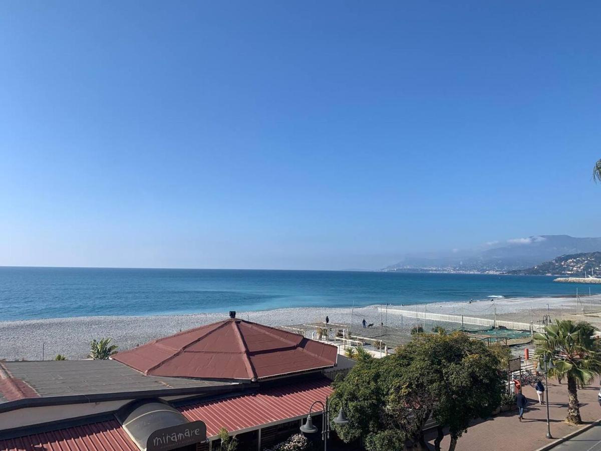 Вілла Casa Vale Fronte Mare Вентімілья Екстер'єр фото